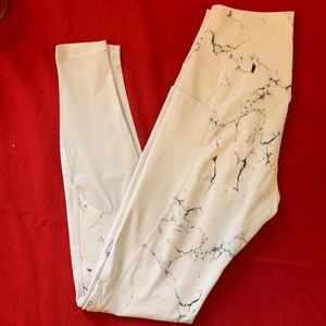 BuffBunny Marble Leggings